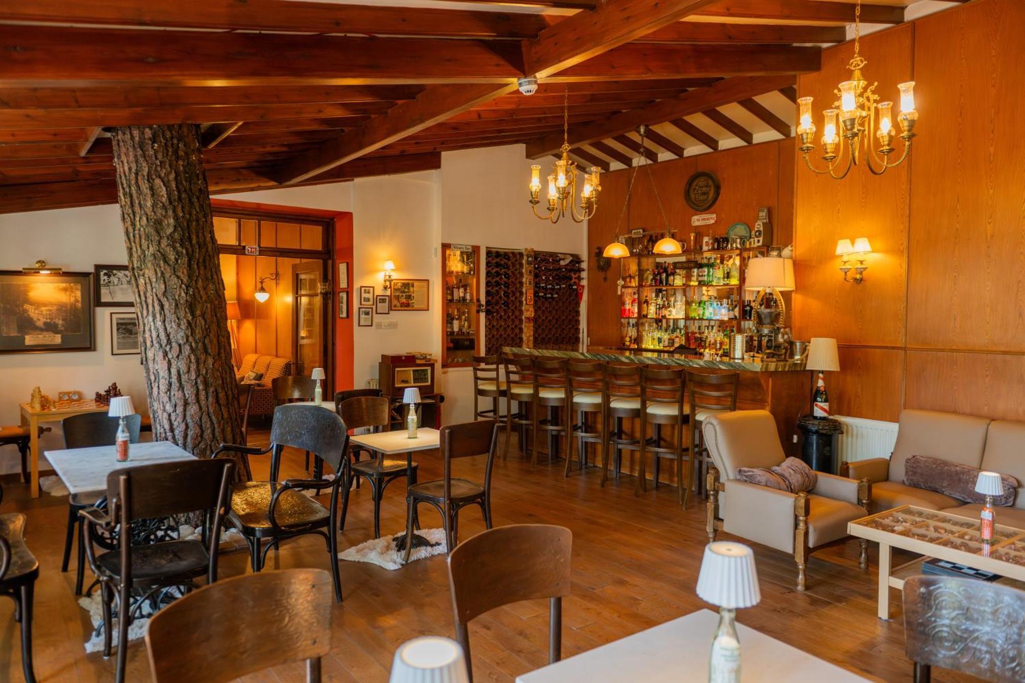 New Helvetia Hotel パノ・プラトレス エクステリア 写真